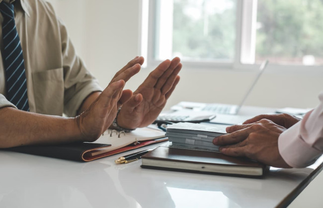 Само по себе высказывание предложения дать взятку правоохранителям не является признаком провокации, - Верховный Суд