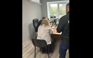 ​​Не забезпечили зберігання музичного обладнання на понад 2, 7 млн грн: викрито посадовицю Покровської міськради та підприємця
