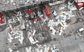Удар по терміналу «Нової пошти»: двоє постраждалих у вкрай важкому стані, але почали дихати без ШВЛ