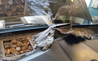 Українка намагалася вивезти до Польщі понад 67 кг бурштину в салоні легковика