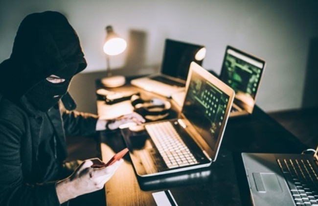 Украинцев предупредили о мошенниках: из иностранных номеров предлагают легкую работу