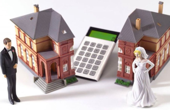 Разрешая спор о разделе имущества супругов, суд должен рассмотреть возможность осуществить его без определения денежной компенсации, или с определением в минимальном размере, - Верховный Суд