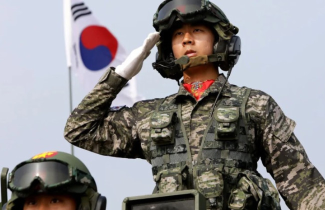 Конституционный суд Южной Кореи запретил однополые отношения в армии