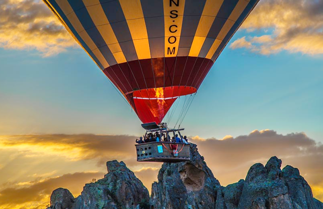 Полет на воздушном шаре в Каппадокии теперь можно заказать через такси: что известно
