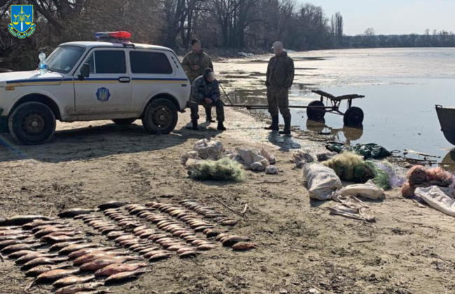 Разоблачили полицейских, которые под видом рейдов незаконно ловили рыбу – ОГП
