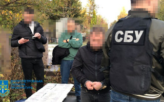 Продавал места для захоронения за 40 тысяч: в Днепре задержали директора кладбища