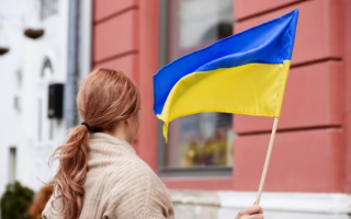 Виплати ВПО тепер призначатимуться на сімʼю: у Мінреінтеграції пояснили, що змінюється