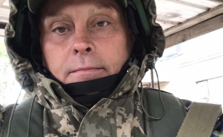 Военный, которого жестоко избили и ограбили в Одесской области, умер в больнице