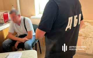 Тарифы — от 200 долларов: будут судить правоохранителя из Сум, продававшего информацию из специальных баз данных