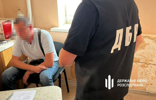 Тарифы — от 200 долларов: будут судить правоохранителя из Сум, продававшего информацию из специальных баз данных