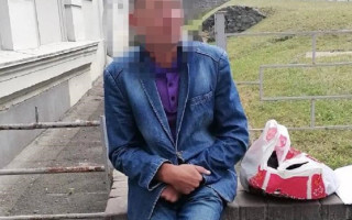 У Києві судили чоловіка за напад і спробу пограбувати неповнолітню дівчинку, яка збирала гроші на ЗСУ