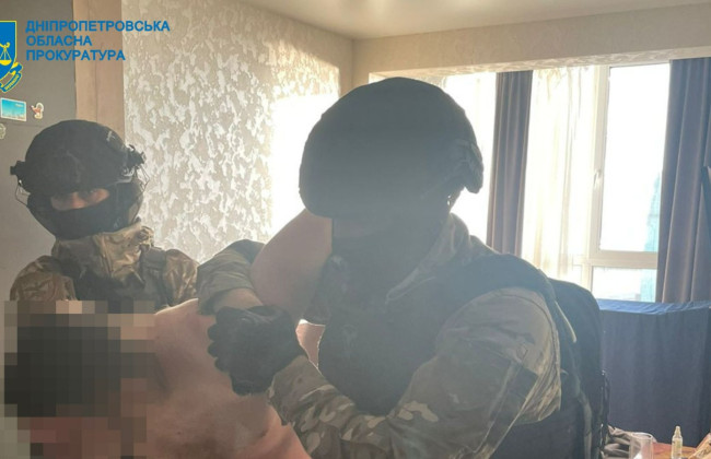 Наладили сбыт каннабиса и зарабатывали 1 млн гривен: в Днепре разоблачена группа наркоторговцев