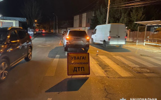 В Одесі на переході водій збив матір з двома маленькими дітьми