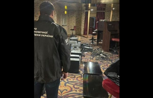 Ежемесячно зарабатывали почти миллион гривен: в Киеве разоблачили сеть подпольных игровых залов