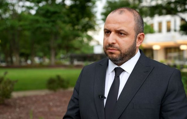 Рустем Умеров объяснил увольнение командующего ССО Виктора Хоренко