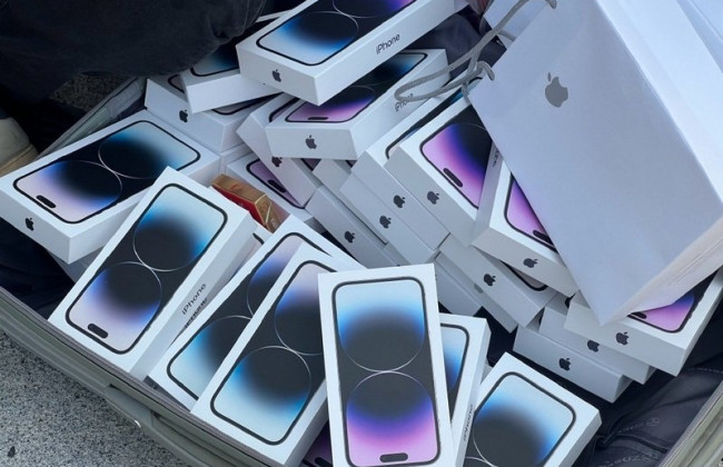 Продажі найбільшого виробника iPhone падають після початку податкових перевірок у Китаї