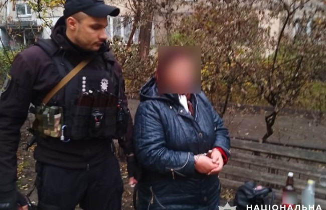 В Киеве во время семейного застолья теща ударила зятя ножом во время семейного застолья