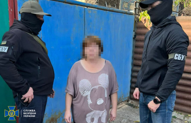 Под Бахмутом задержали российского информатора, которая сдавала врагу артпозиции ВСУ