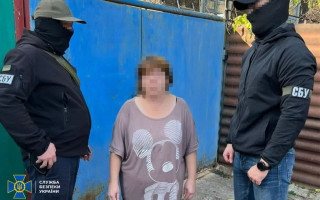 Під Бахмутом затримали російську інформаторку, яка здавала ворогу артпозиції ЗСУ