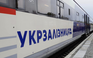 На Київщині розшукали підлітків, які пошкодили вагон електропотяга