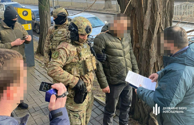 Присвоил более 3,5 млн грн выплат военным: офицера приговорили к семи с половиной годам за решеткой