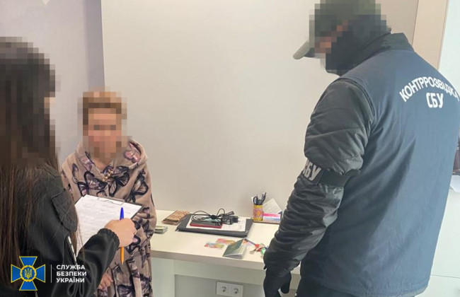 СБУ разоблачила консулку, которая выдавала визы иностранцам из террористически рисковых стран для въезда в ЕС