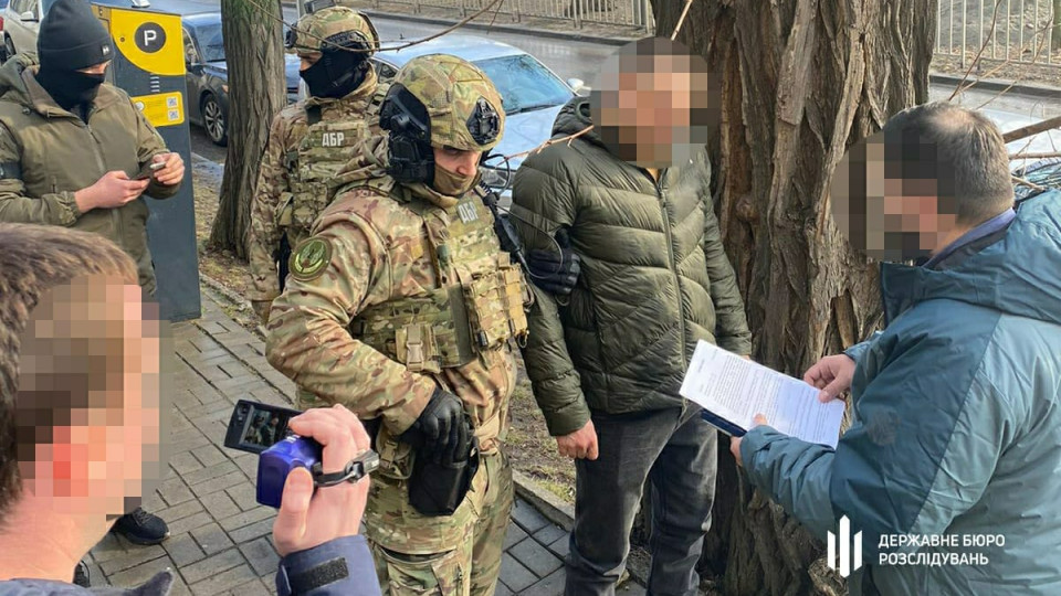 Присвоил более 3,5 млн грн выплат военным: офицера приговорили к семи с половиной годам за решеткой