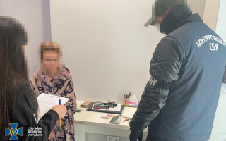 СБУ викрила консулку, яка видавала візи іноземцям з терористично ризикових країн для в'їзду в ЄС