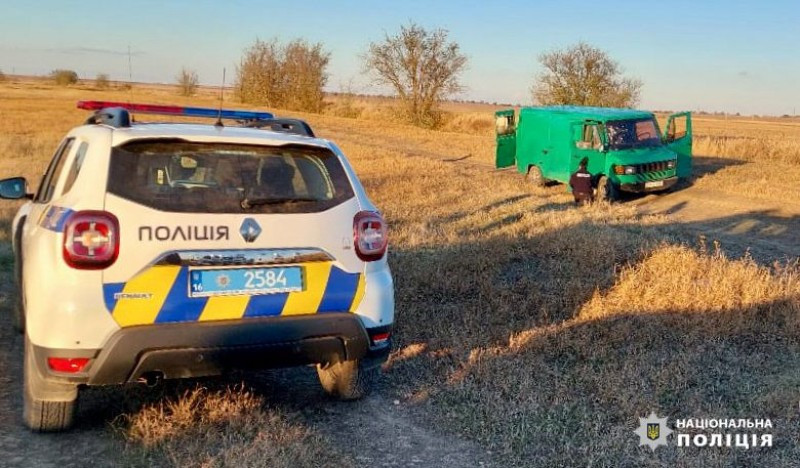 На Одещині чоловік у військовій формі підірвав гранату в салоні вантажівки, є тяжкопоранений