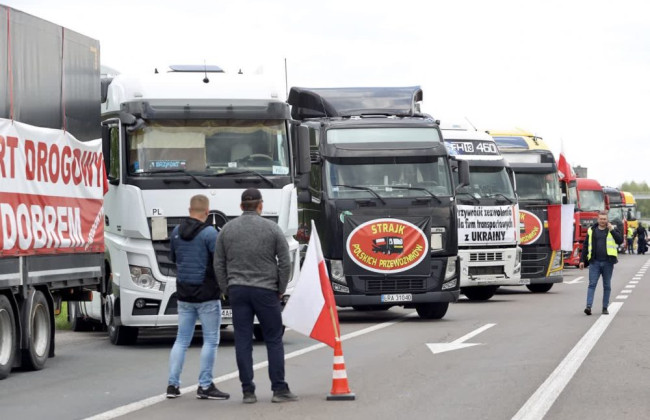 Блокада границы: Украина обсудит с Польшей снятие ограничений на пунктах пропуска