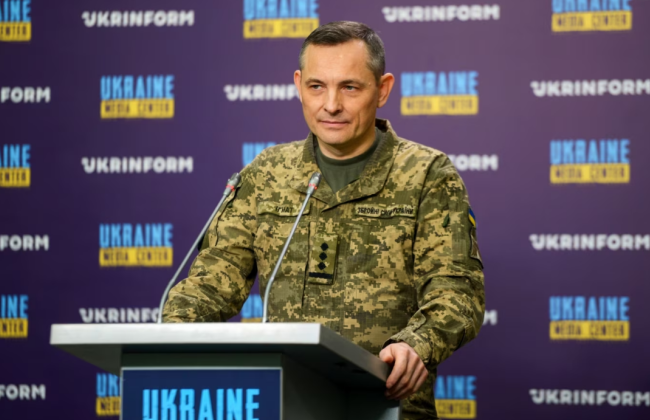 Предварительно враг выпустил баллистику, сработала ПВО – Юрий Игнат о звуках взрывов в Киеве утром