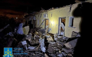 Ворог бив по Одещині ракетами і дронами: пошкоджені приватні будинки, є постраждалі, фото