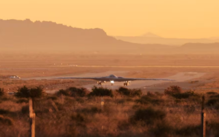 У США вперше злетів далекобійний стелс-бомбардувальник B-21 Raider, здатний нести ядерну зброю