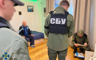 «Охотились» на Patriot и фиксировали последствия обстрелов: задержали экс-преподавателя одного из университетов Чернигова и его сообщницу