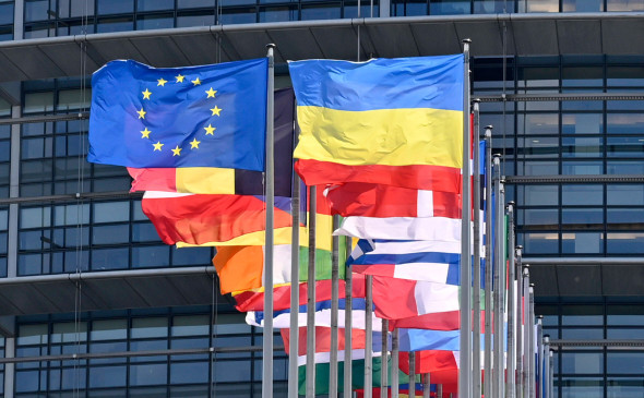 ЕС не сможет поставить Украине 1 млн боеприпасов до конца марта – глава Минобороны Германии