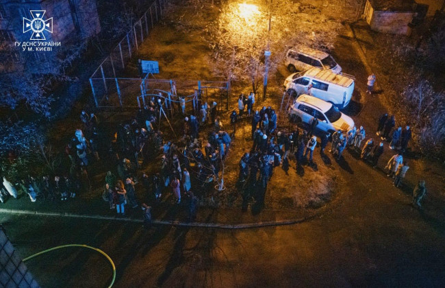 В Киеве в Шевченковском районе произошел пожар в общежитии