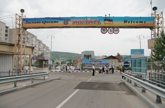 Молдова временно остановила пропуск агропродуктов из Украины на одном из контрольных пунктов