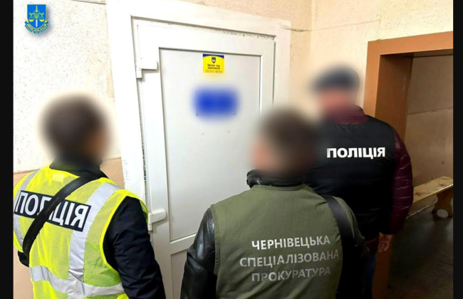 Взятка от раненого военного за группу инвалидности: подозревают главу ВВК на Буковине