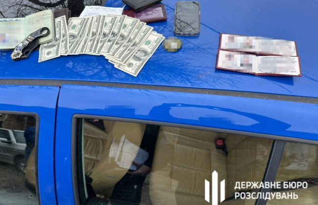 $10 000 за избежание мобилизации: в Сумах задержан инспектор военной службы правопорядка