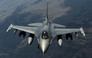 Пентагон планує постачати в Україну запчастини до винищувачів F-16