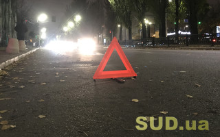 У Львові автомобіль патрульних збив пішохода