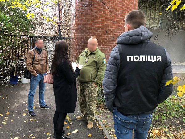 Хищение 9,5 тысяч литров топлива для военных: экс-чиновнику сообщено о подозрении