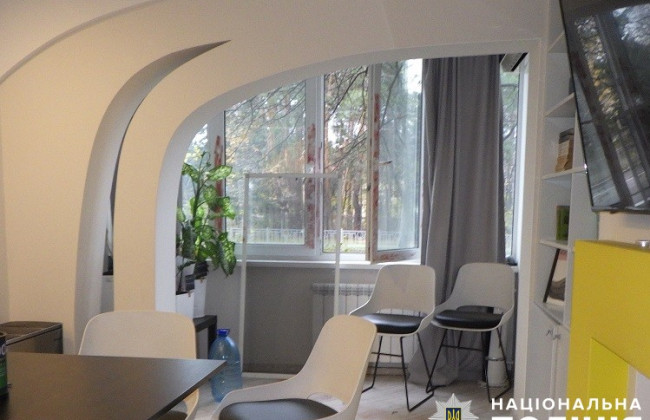 В Киеве на Лесном массиве ночью обокрали квартиру на первом этаже