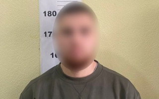Чоловік під виглядом жінки через сайт знайомств ошукав громадянина на понад 20 тисяч гривень