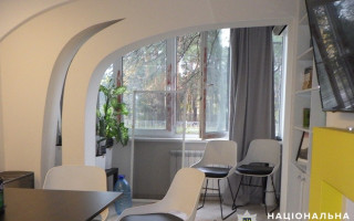 У Києві на Лісовому масиві вночі обікрали квартиру на першому поверсі