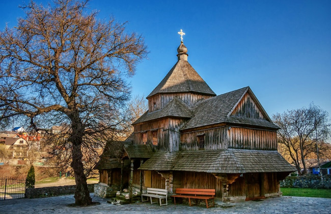 Суд обязал УПЦ МП освободить старинную Здвиженскую церковь в Каменце-Подольском