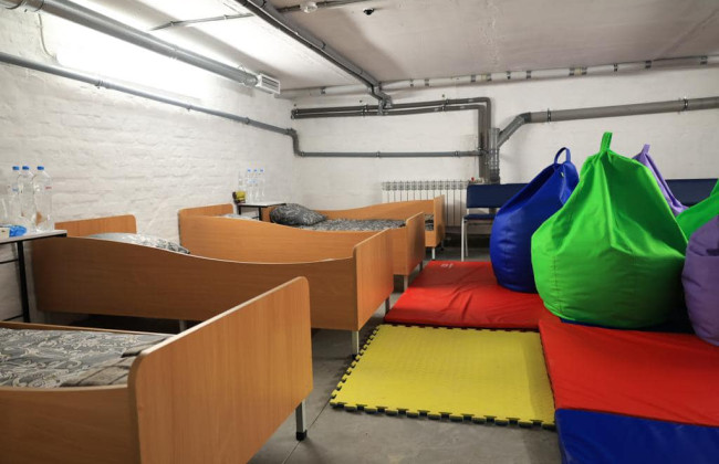 На Киевщине в течение 2022 – 2023 годов отремонтировали защитные сооружения в почти 900 учебных заведениях