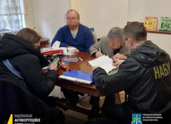 Взятка квартирами: владелец частного общества пытался подкупить руководство Минвосстановления