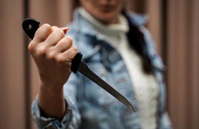 Применение для защиты средств, не соответствующих обстановке посягательства, не опровергает нахождение лица в состоянии необходимой обороны - Верховный Суд