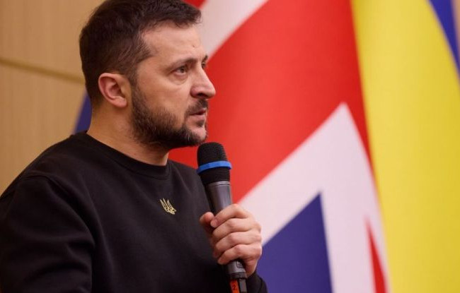 Правоохранители заговорят по-английски: Верховная Рада одобрила законопроект Зеленского об обязательном изучении английского языка в Украине